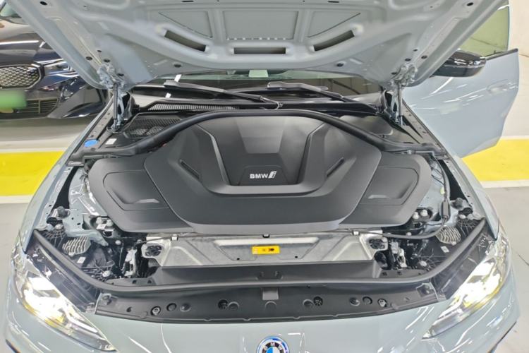 Used BMW i4 2023 eDrive35 Engine Bay