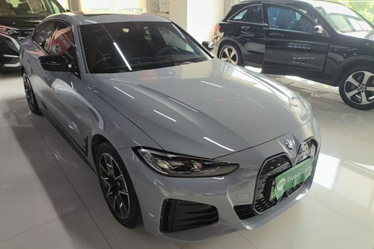 Used BMW i4 2023 eDrive40 Exterior 1