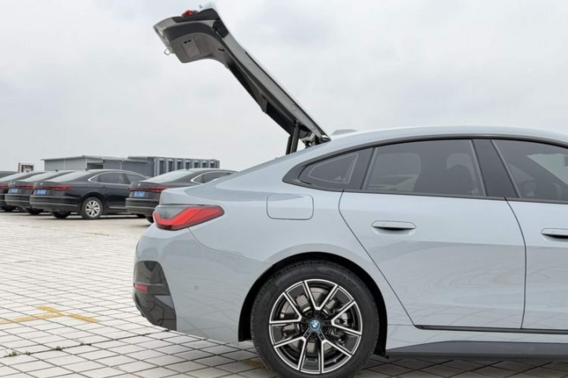 Used BMW i4 2023 eDrive40 Exterior 10