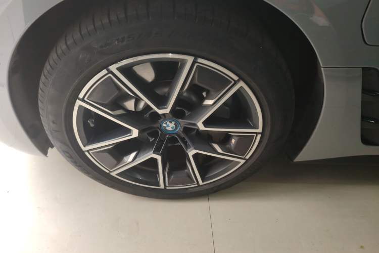 Used BMW i4 2023 eDrive35 Exterior 4