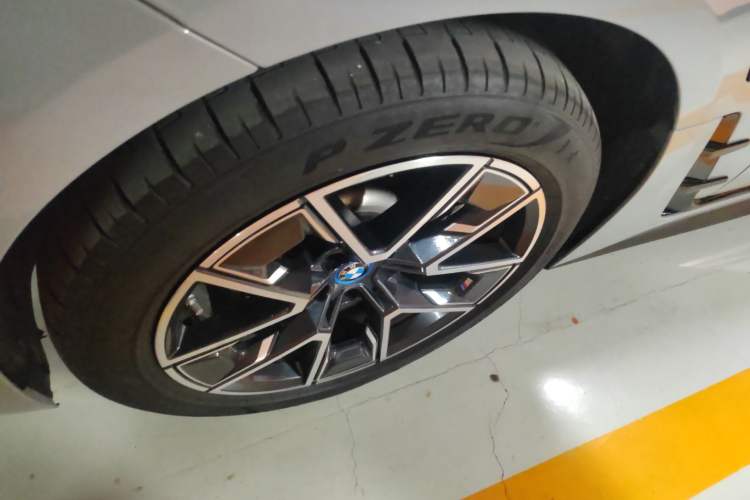 Used BMW i4 2023 eDrive35 Exterior 7