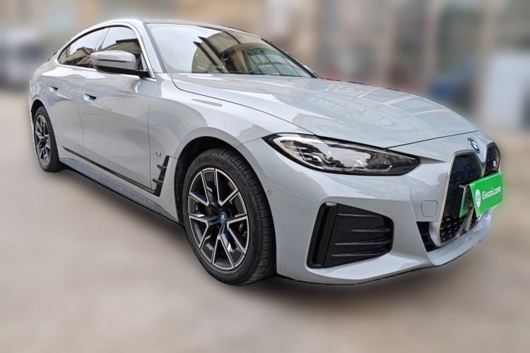 Used BMW i4 2023 eDrive35 Front Right 45 Deg