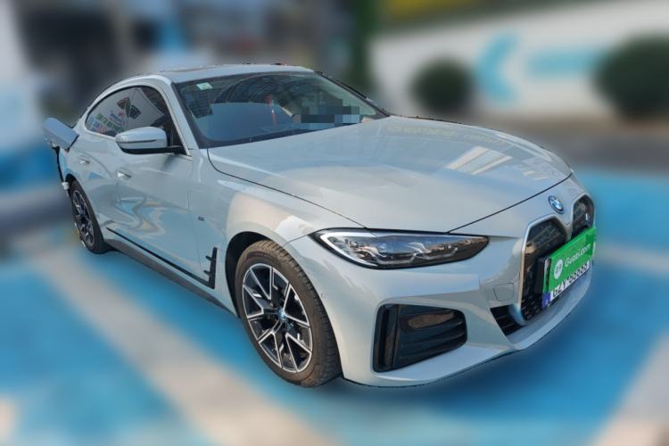 Used BMW i4 2023 eDrive35 Front Right 45 Deg