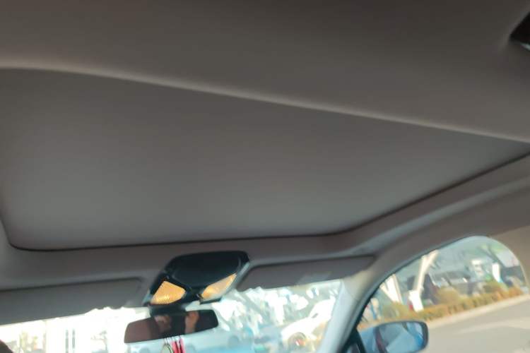 Used BMW i4 2023 eDrive35 Headliner