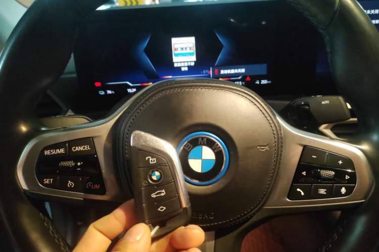 Used BMW i4 2023 eDrive35 Interior 1