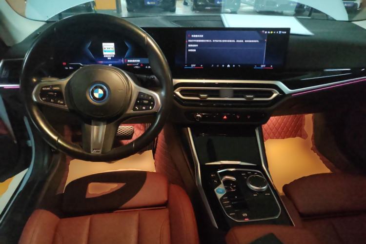 Used BMW i4 2023 eDrive35 Interior 2