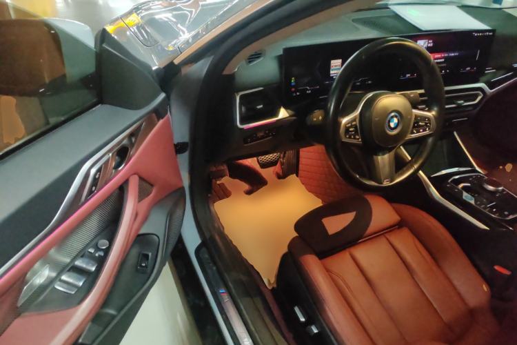 Used BMW i4 2023 eDrive35 Interior 3