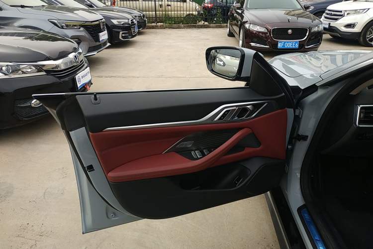 Used BMW i4 2023 eDrive35 Left Front Door Interior