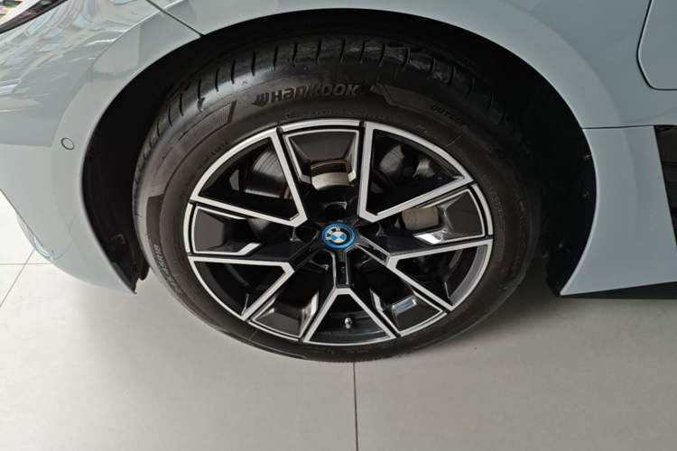 Used BMW i4 2023 eDrive40 Left Front Wheel Hub