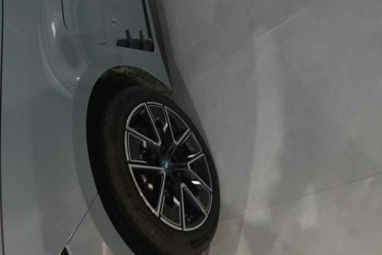 Used BMW i4 2023 eDrive35 Left Front Wheel Hub