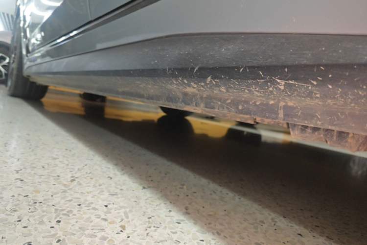 Used BMW i4 2023 eDrive35 Left Side Sill