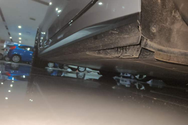 Used BMW i4 2023 eDrive35 Left Side Sill