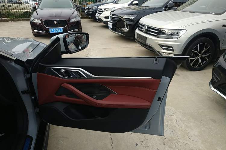 Used BMW i4 2023 eDrive35 Right Front Door Interior