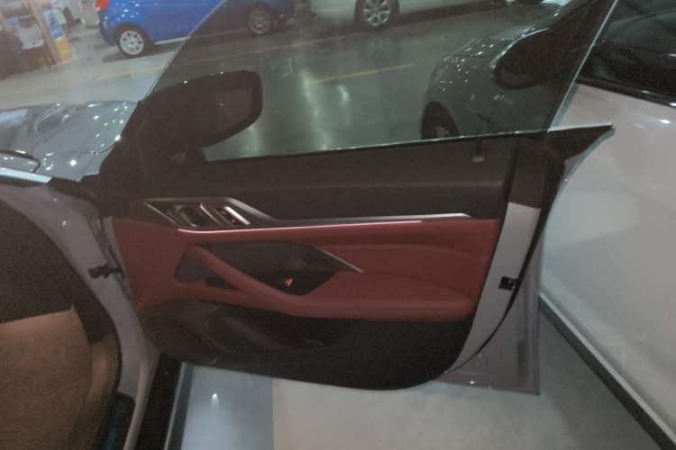 Used BMW i4 2023 eDrive35 Right Front Door Interior