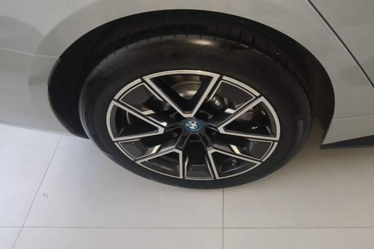 Used BMW i4 2023 eDrive40 Right Rear Wheel Hub