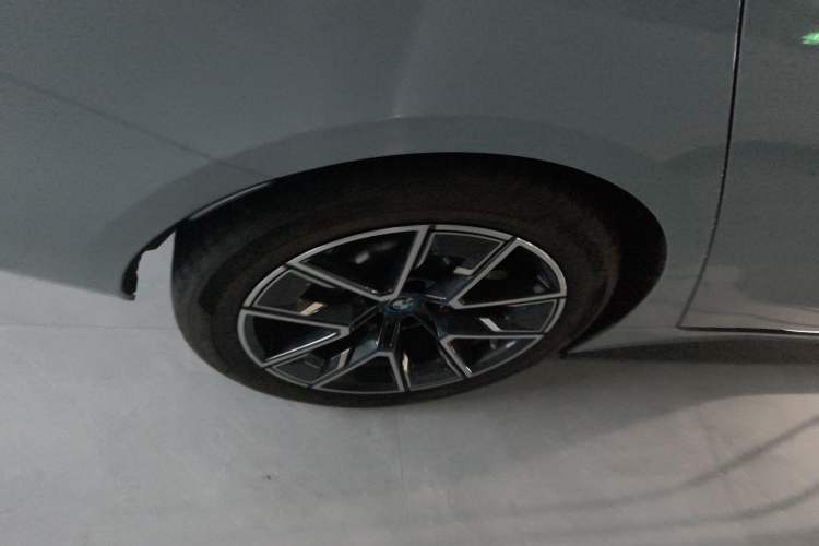 Used BMW i4 2023 eDrive35 Right Rear Wheel Hub