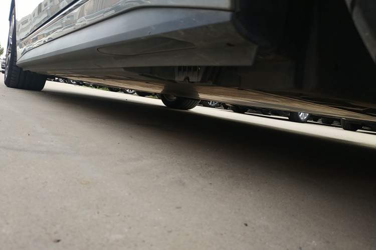 Used BMW i4 2023 eDrive35 Right Side Sill