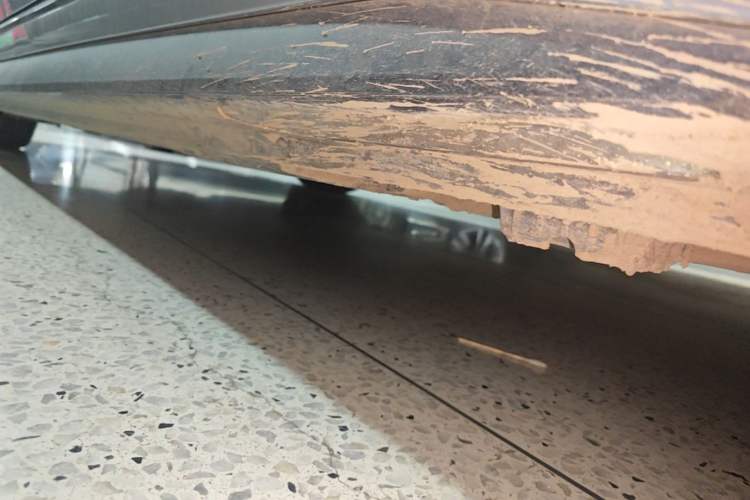 Used BMW i4 2023 eDrive35 Right Side Sill