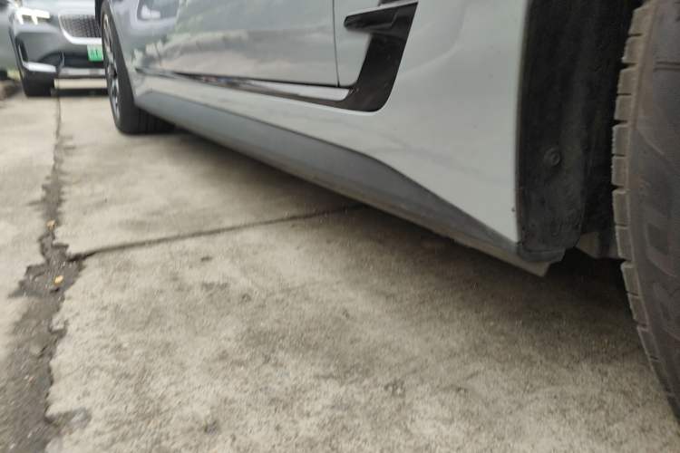 Used BMW i4 2023 eDrive35 Right Side Sill