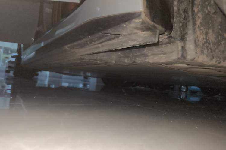 Used BMW i4 2023 eDrive35 Right Side Sill