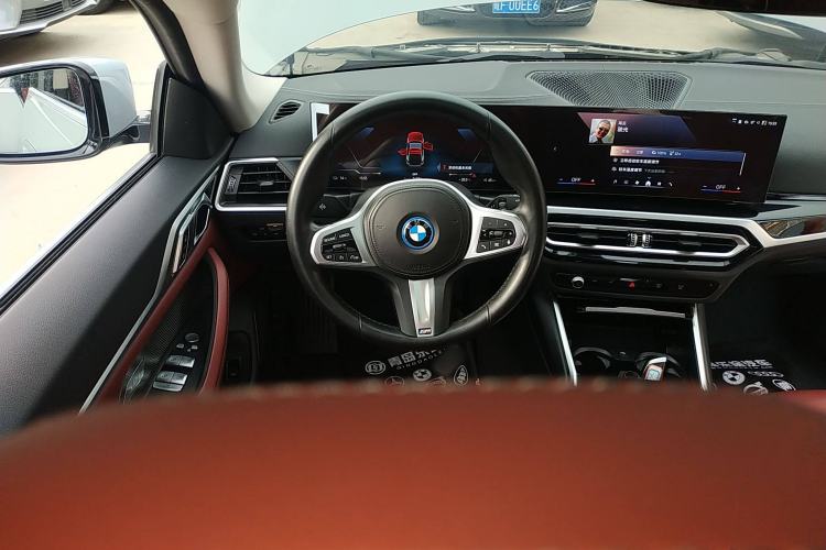 Used BMW i4 2023 eDrive35 Steering Wheel