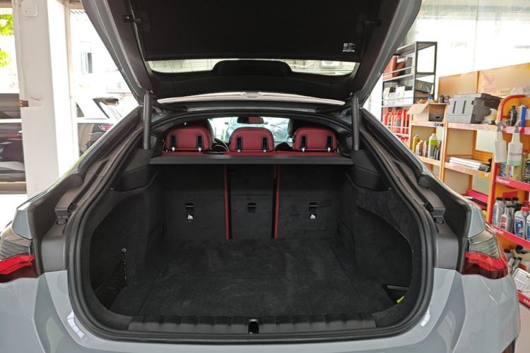 Used BMW i4 2023 eDrive40 Trunk