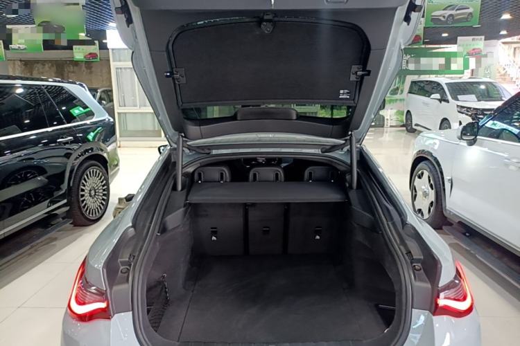 Used BMW i4 2023 M50 Trunk