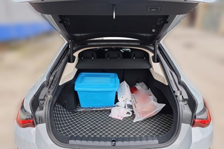 Used BMW i4 2023 eDrive35 Trunk