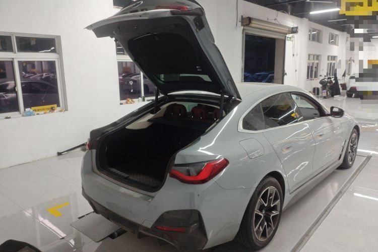 Used BMW i4 2023 eDrive35 Trunk