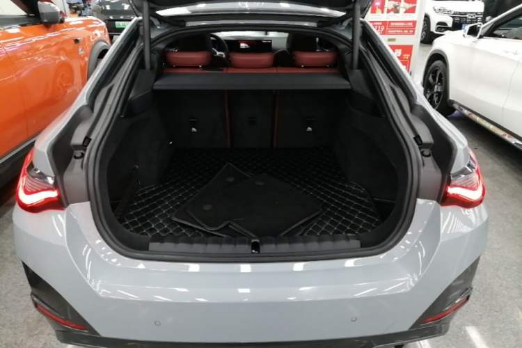 Used BMW i4 2023 eDrive40 Trunk