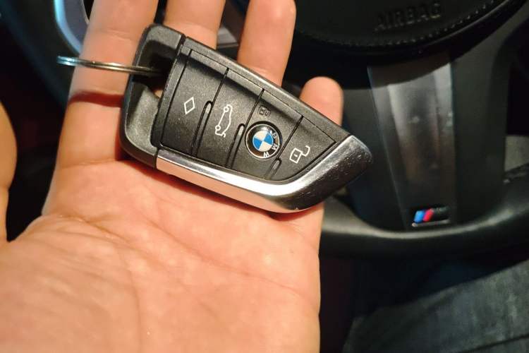 Used BMW i4 2023 eDrive35 Vehicle Key