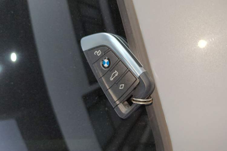 Used BMW i4 2023 eDrive35 Vehicle Key