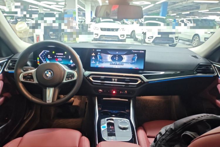 Used BMW i4 2023 eDrive35 Center Console