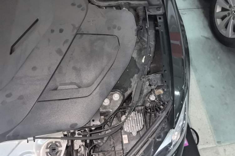 Used BMW i4 2023 eDrive40 Engine Bay Left