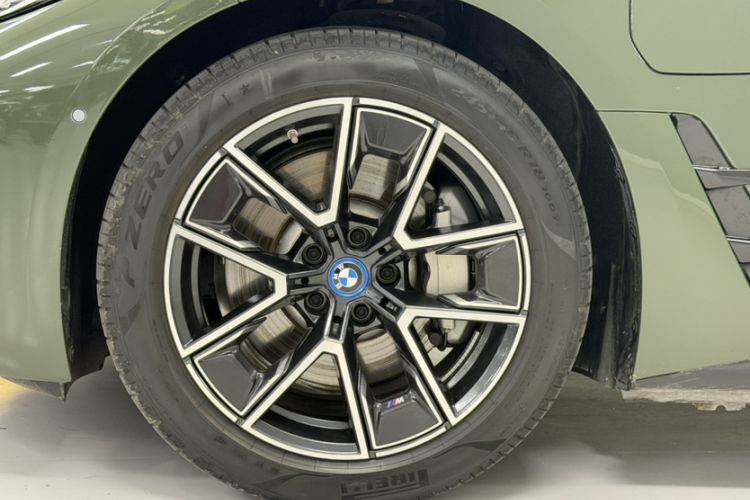 Used BMW i4 2023 eDrive35 Exterior 2