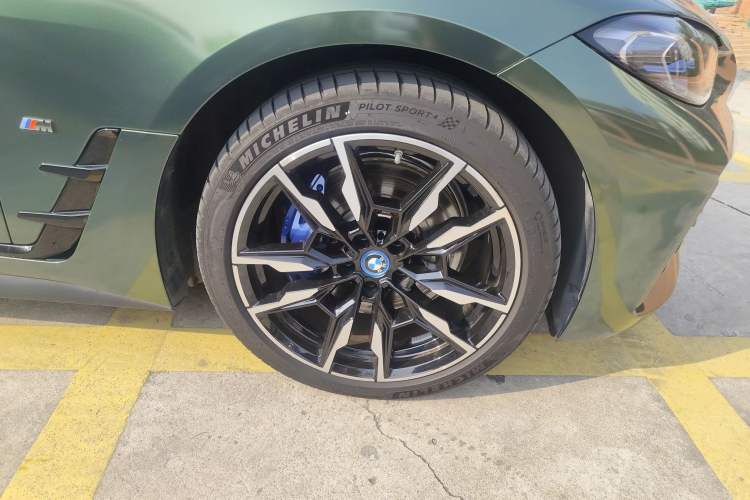 Used BMW i4 2023 M50 Exterior 7