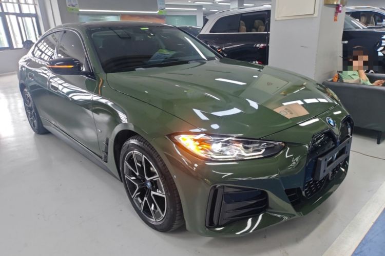 Used BMW i4 2023 eDrive35 Front Right 45 Deg