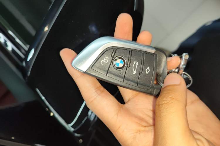 Used BMW i4 2023 eDrive40 Interior 1
