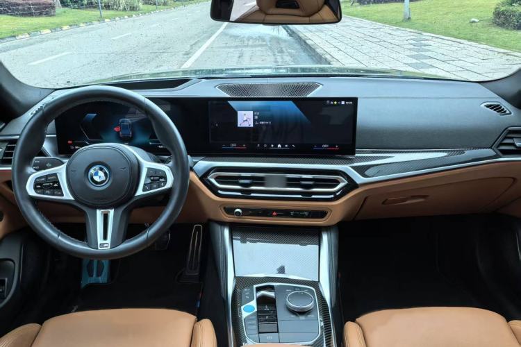 Used BMW i4 2023 M50 Interior 2