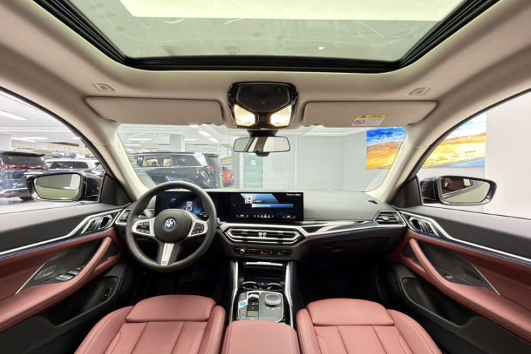 Used BMW i4 2023 eDrive35 Interior 3