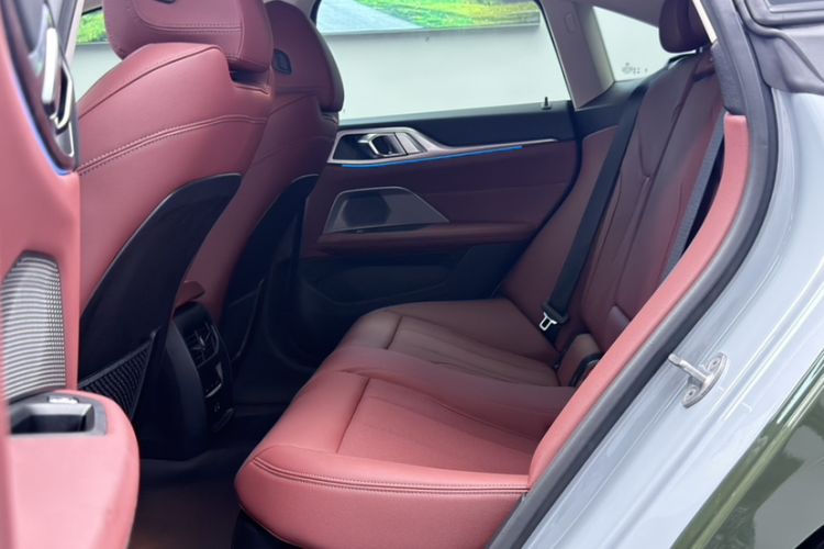 Used BMW i4 2023 eDrive35 Interior 4