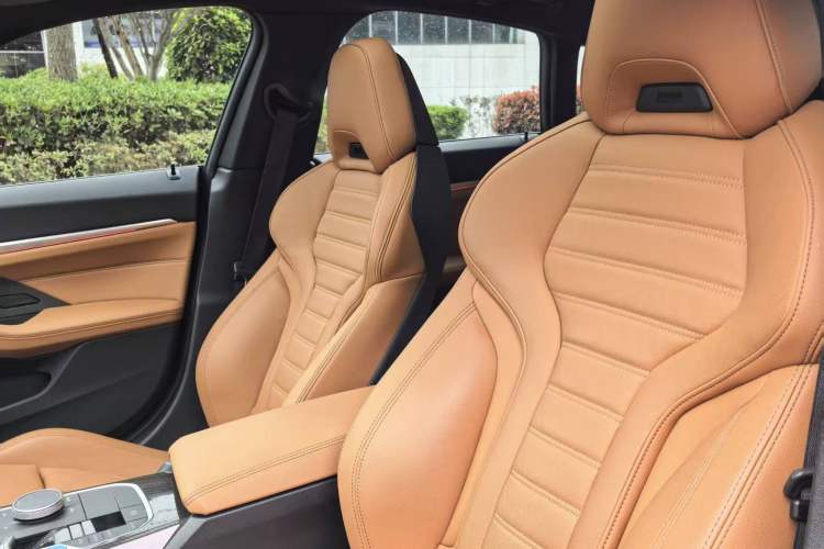 Used BMW i4 2023 M50 Interior 5