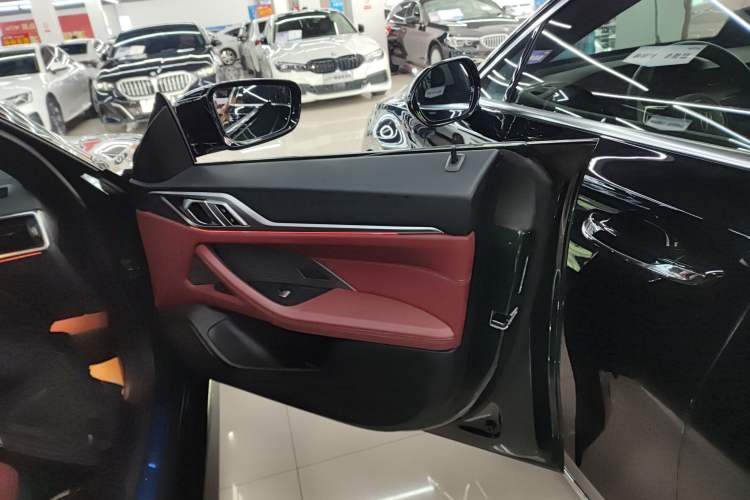 Used BMW i4 2023 eDrive40 Interior 5