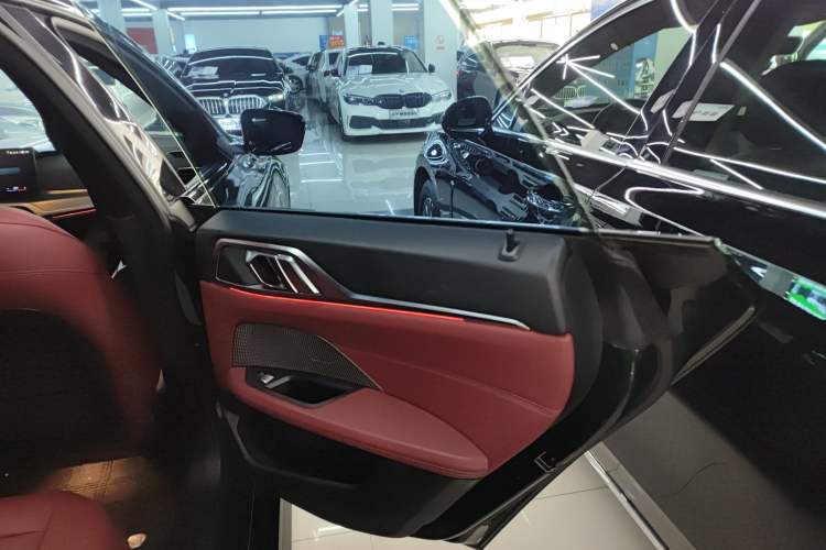 Used BMW i4 2023 eDrive40 Interior 6