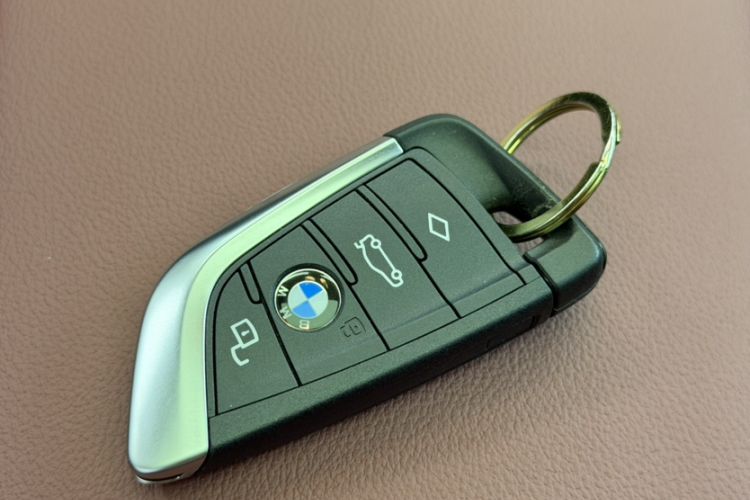 Used BMW i4 2023 eDrive35 Interior 7