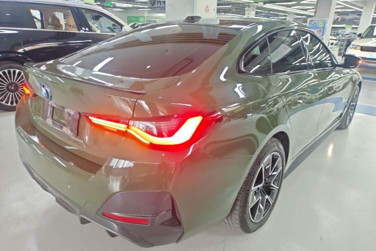 Used BMW i4 2023 eDrive35 Rear Right 45 Deg