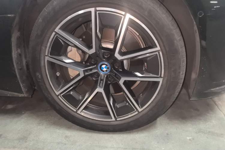 Used BMW i4 2023 eDrive40 Right Front Wheel Hub