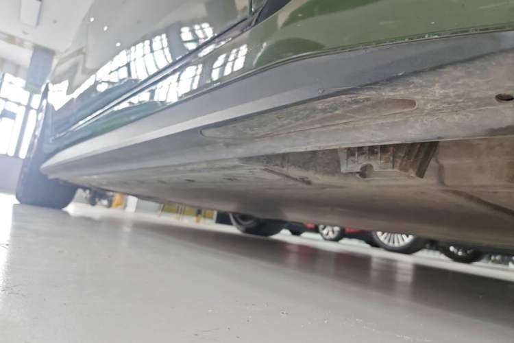 Used BMW i4 2023 eDrive35 Right Side Sill
