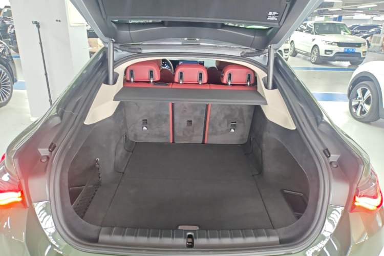 Used BMW i4 2023 eDrive35 Trunk