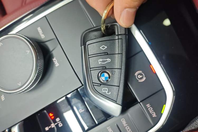 Used BMW i4 2023 eDrive35 Vehicle Key